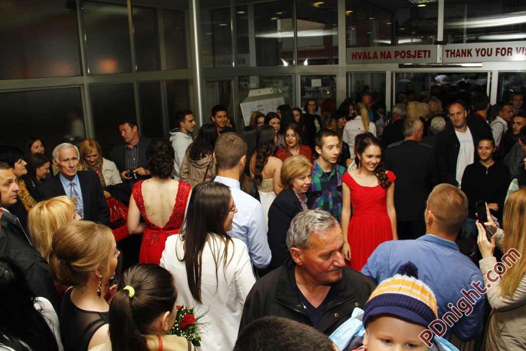 Maturanti Gimnazije „Sveti Sava“ Prijedor, 21.05.2015.