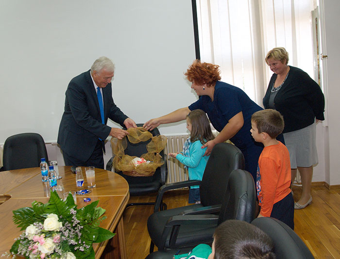 Prijedor---urucili-pozivnicu-gradonacelniku-da-posjeti-vrtic