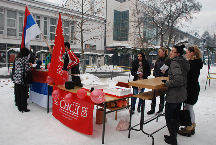 08-Prijedor---kalendari,-torta-i-topli-napici-sugradjanima-za-Dan-Republike