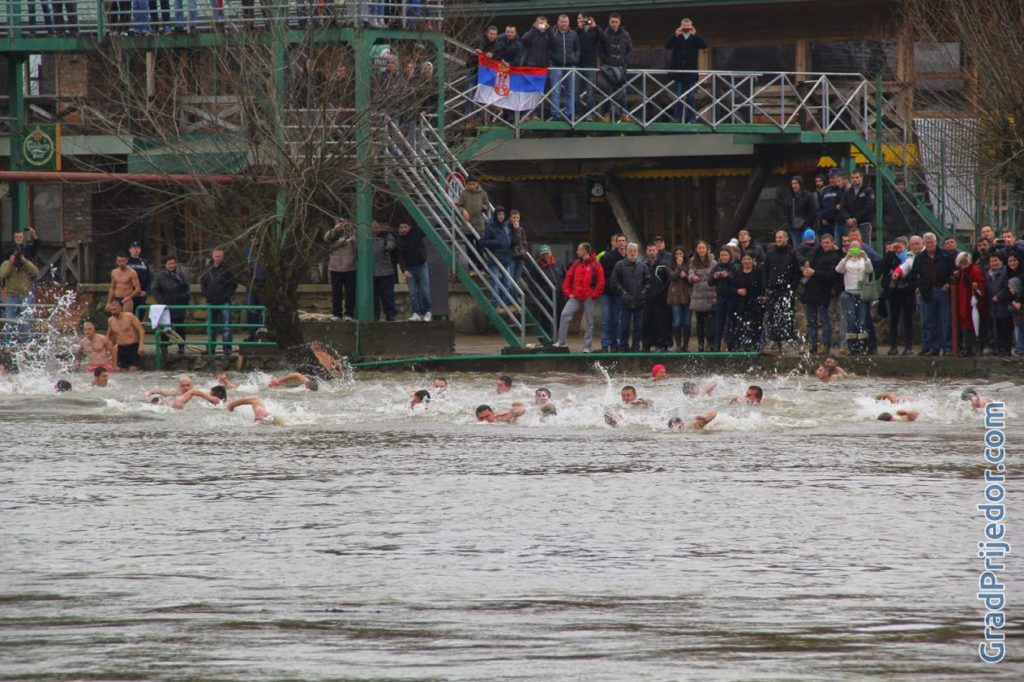 Plivanje za Časni krst, 19.01.2015.