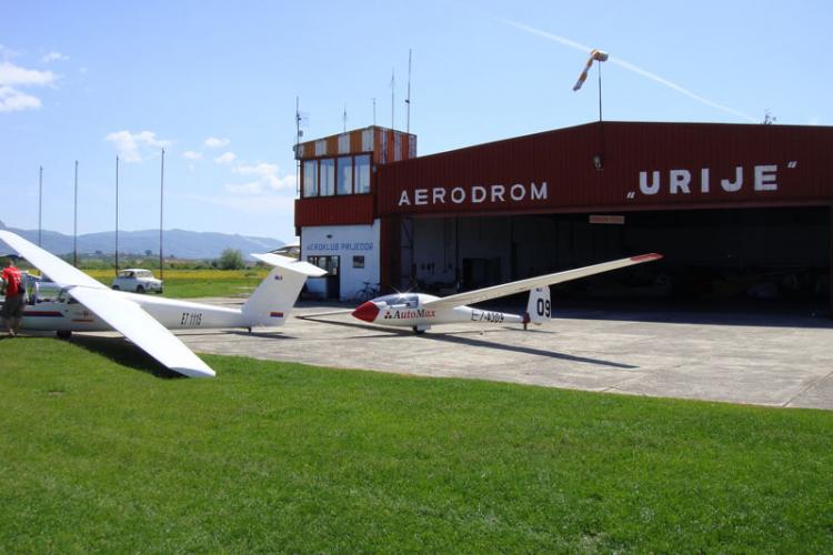 Aerodrom Urije