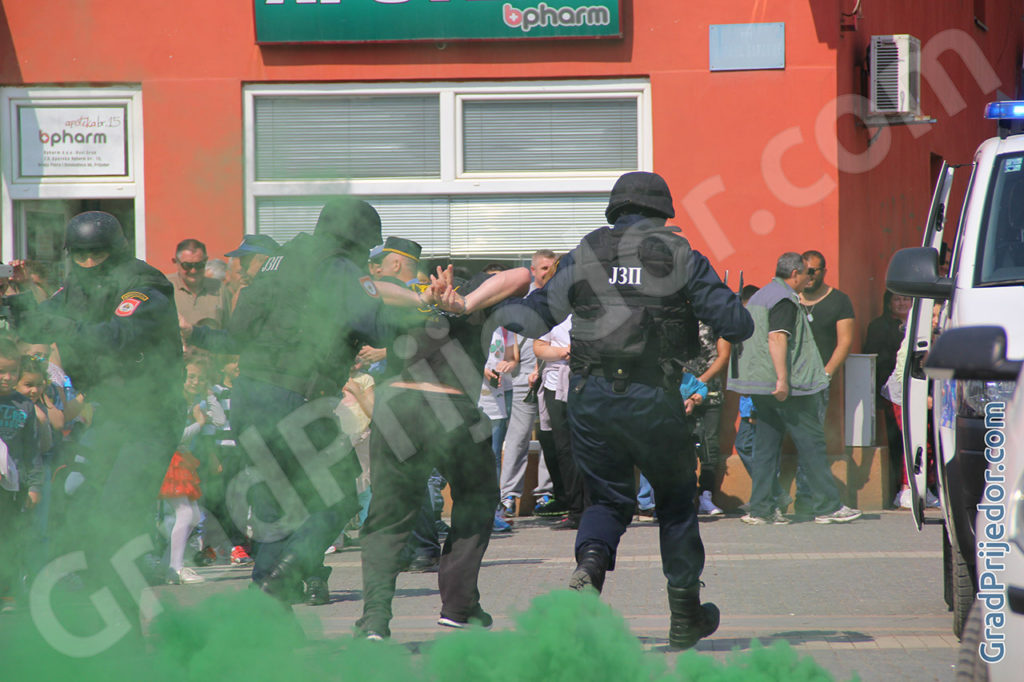 Pokazna vježba policije, Prijedor, 03.04.2017.